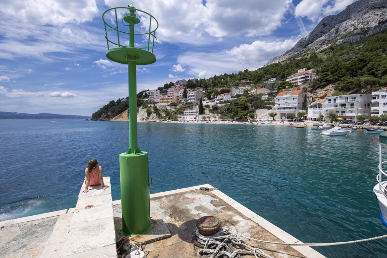 Family Beach Rooms Omiš Exteriör bild